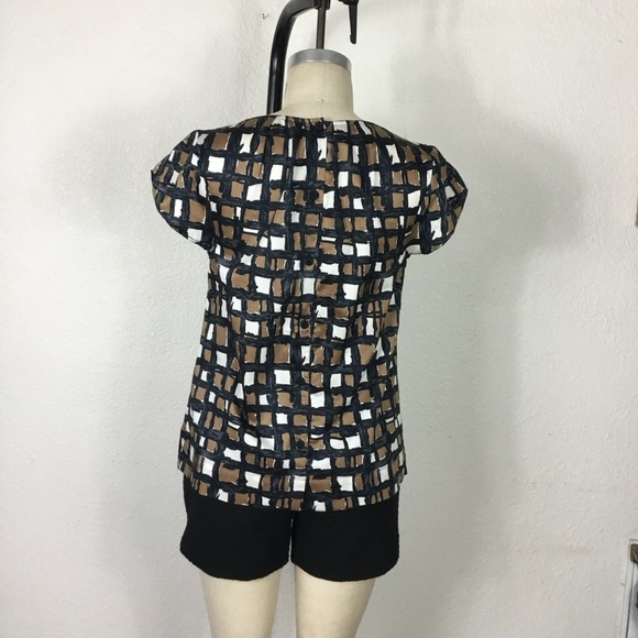 Talbots  Blouse Size S Women's Geometric Pattern Cotton Blouse Short Sleeves - Picture 10 of 12